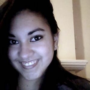 Meet your Posher, Caitlin